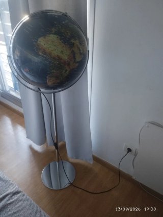 Lámpara de diseño globo terráqueo El corte ingles