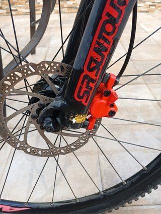 Bicicleta de Montaña Roja