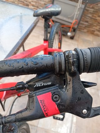 Bicicleta de Montaña Roja