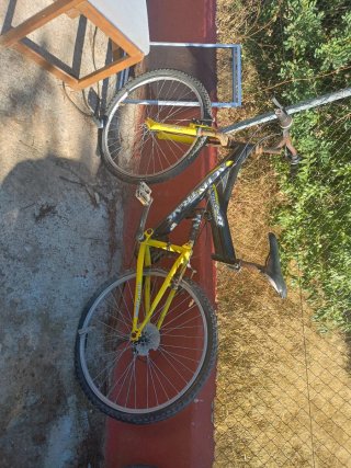 Bicicleta Montaña Amarilla - Para Reparar
