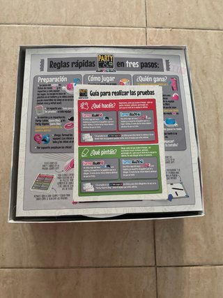 Juego de mesa Party & Co Ellas vs Ellos (perfecto)