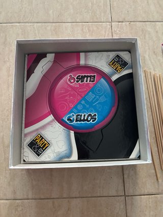 Juego de mesa Party & Co Ellas vs Ellos (perfecto)