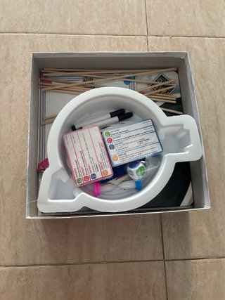 Juego de mesa Party & Co Ellas vs Ellos (perfecto)