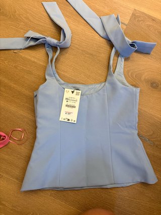 Conjunto de 2 Tops con Lazos