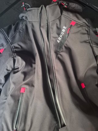 Chaqueta ARMURE TallaXL Negra y Roja