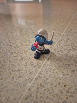Pitufo guardia urbano
