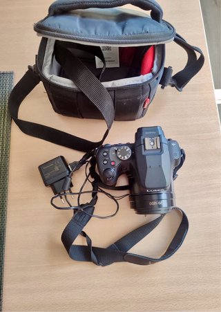 Panasonic Lumix FZ82 4K Zoom 60x - Como nueva