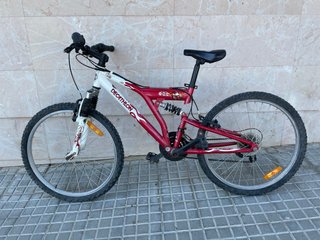 Bicicleta Decathlon Montaña Roja
