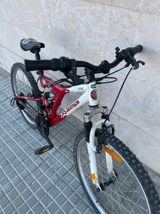 Bicicleta Decathlon Montaña Roja
