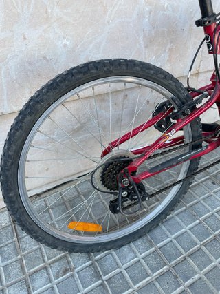 Bicicleta Decathlon Montaña Roja