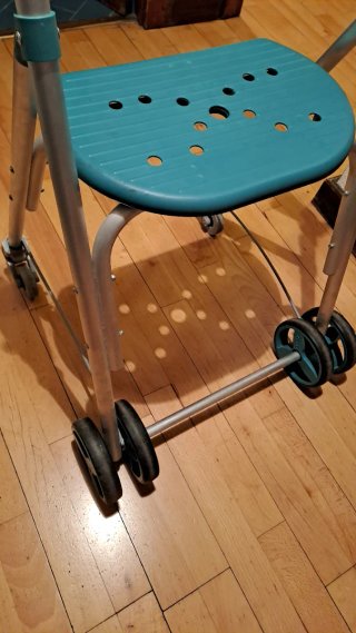 Andador para exterior con asiento