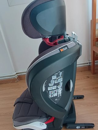 Silla  coche BeSafe 4-12 años muy poco usada gris