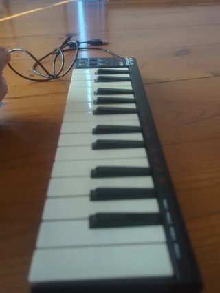 Teclado MIDI Akai LPK25