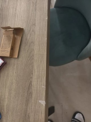 Juego de mesa y 4 sillas verdes