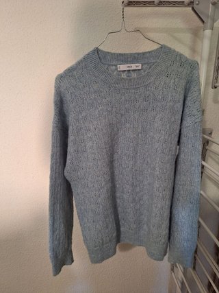 Vestito e 3 maglioni (blu di MANGO, salmone AMICHI)