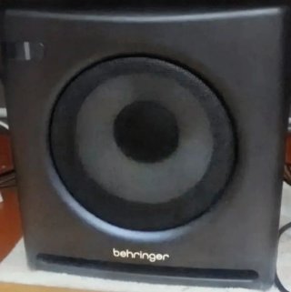 Subwoofer Behringer K10S Negro
