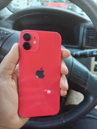 iPhone 12 Rojo