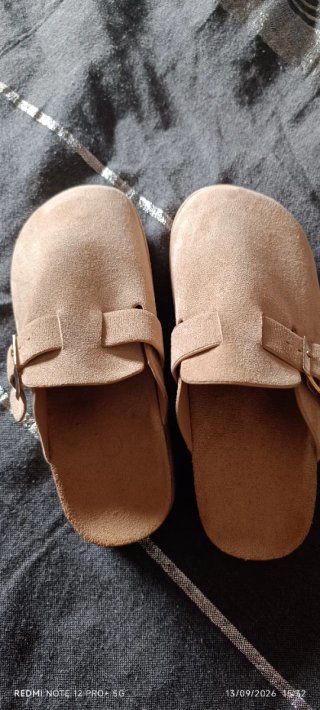 Zoccoli beige in camoscio per donna