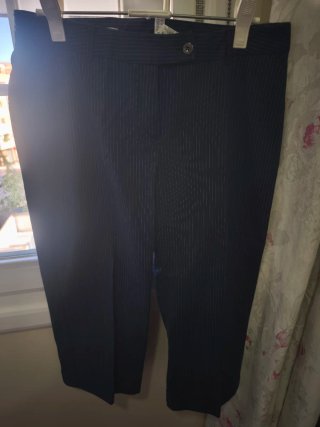 Lote de ropa entre pantalones y jersey