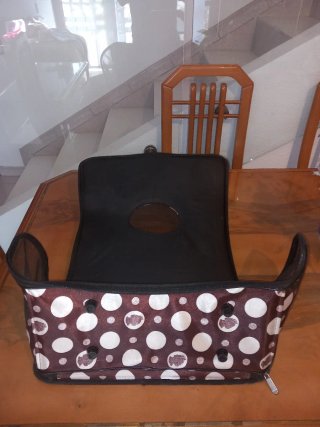 Transportín para mascotas con lunares