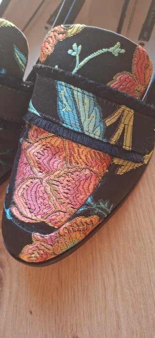 Zapatos Zara bordados