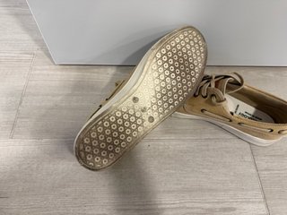 Zapatos náuticos Shoecology beige talla 42