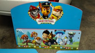 Conjunto patrulla canina  cama ,mesa y 2 sillas