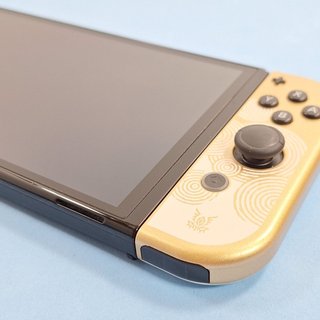 Nintendo Switch OLED Zelda Edizione Limitata