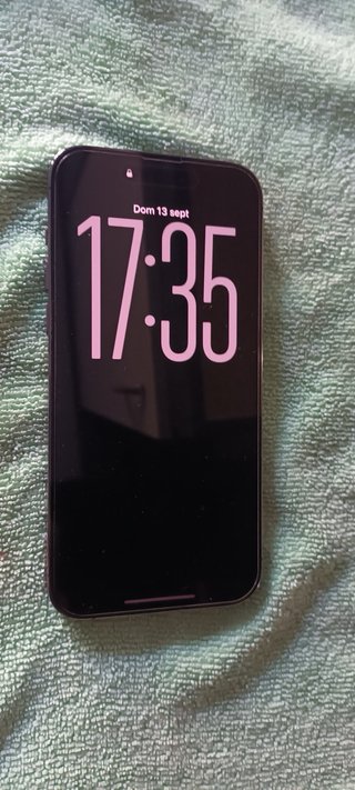 iPhone 14 Pro Max Morado