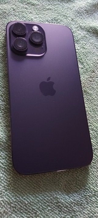 iPhone 14 Pro Max Morado