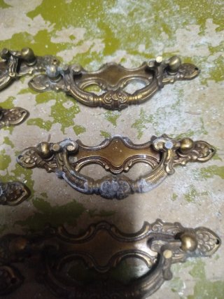 Tiradores antiguos para muebles