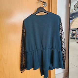 Blusa Peplum Manga Transparente Lunares