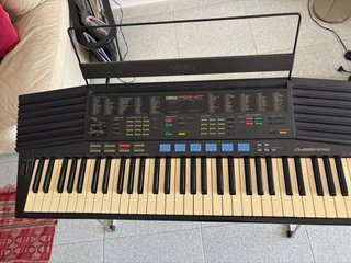 Teclado Yamaha PSR-47