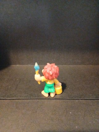 Figura de PVC del personaje Pumuky "Pintor"