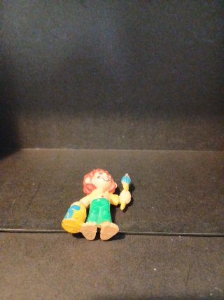 Figura de PVC del personaje Pumuky "Pintor"