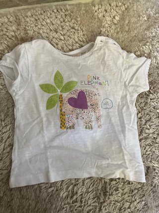 Conjunto di vari vestiti