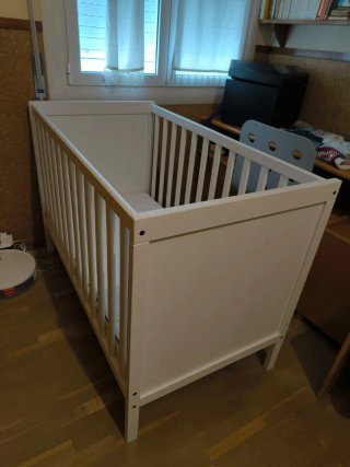 Cuna IKEA Sundvik + Colchón JÄTTETRÖTT y Protector