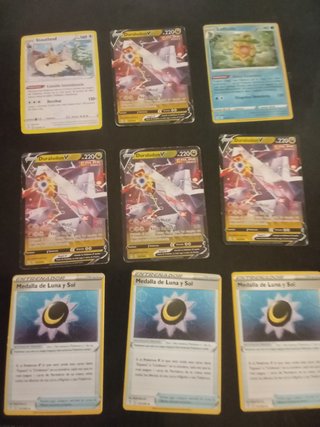 Lote Cartas Pokémon Duraludon V y Medallas