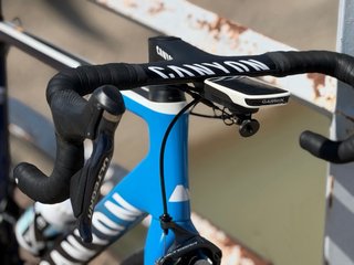 Bicicleta de carretera Canyon Azul