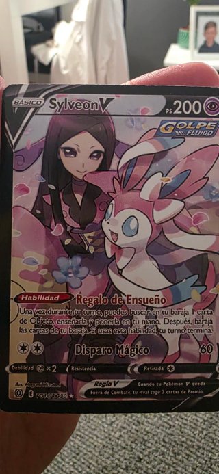 Carta Pokémon Sylveon V Regalo de Ensueño