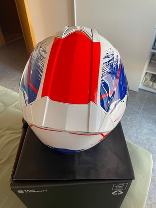 Casco SMK con 2 puestas,con gafa solar incluida.