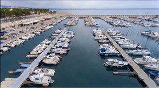 Punto de amarre Club Nàutic Hospitalet-Vandellós