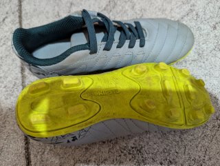 Botas de fútbol niño talla 31