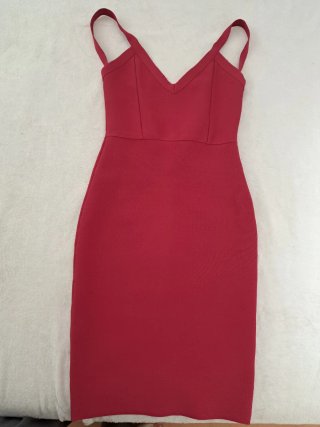 Vestido rojo ajustado tirantes