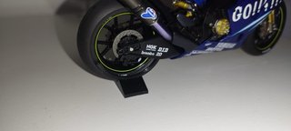 Lote 3 Soportes Moto GP 1/12