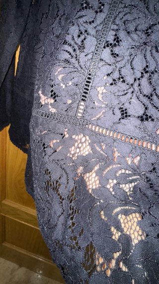 Camisa Zara encaje negra. Talla 38.