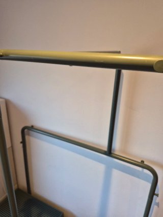 Cómoda y perchero Nikkeby Ikea