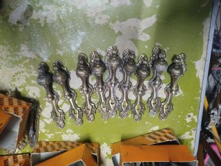 Tiradores de armario antiguos dorados