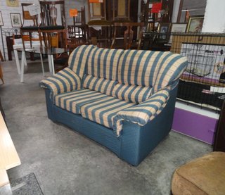 Sofá 2 plazas estampado cómodo