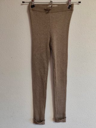 Leggings de punto de niña talla 9 años de Zara.